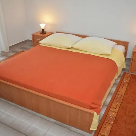 Mile Apartment